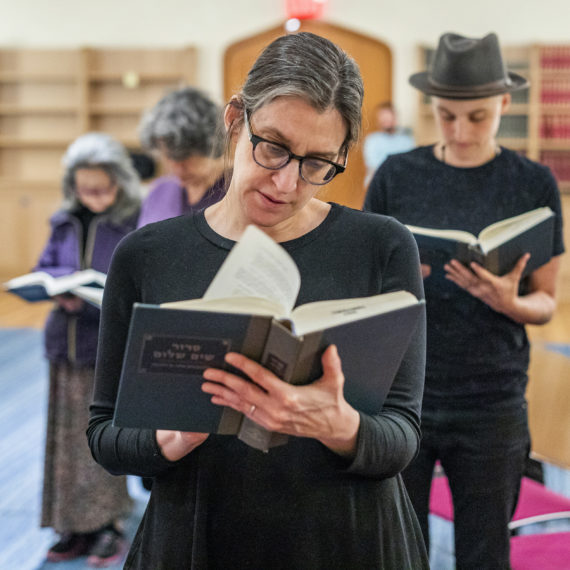 b'nai jeshurun members reading together